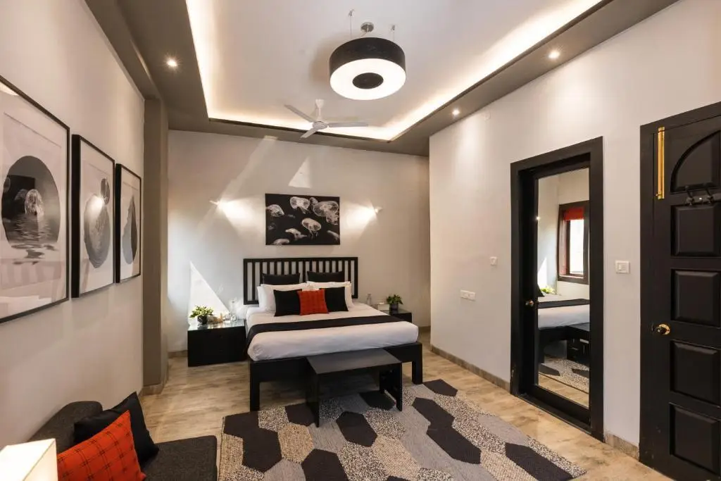 Лонавала: Saffronstays Uno Crest, Lonavala