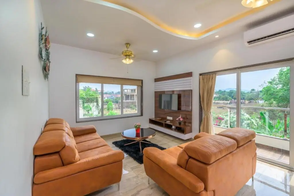 Лонавала: SaffronStays Juniper, Lonavala - Pet-friendly villa with pool, lawn, gym & games