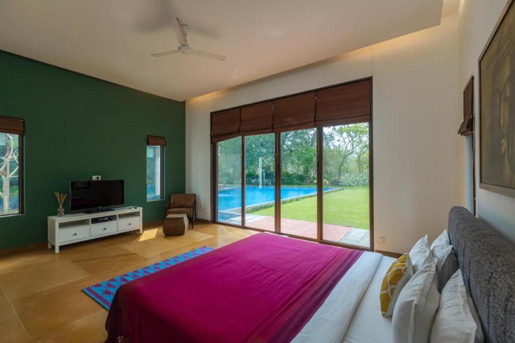 Пляж Мандва: Saffronstays Estella