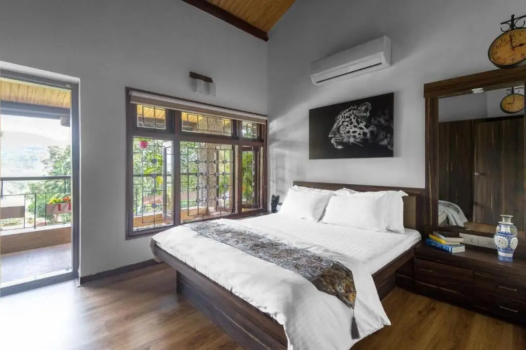 Хандала: Saffronstays Meadowbrook