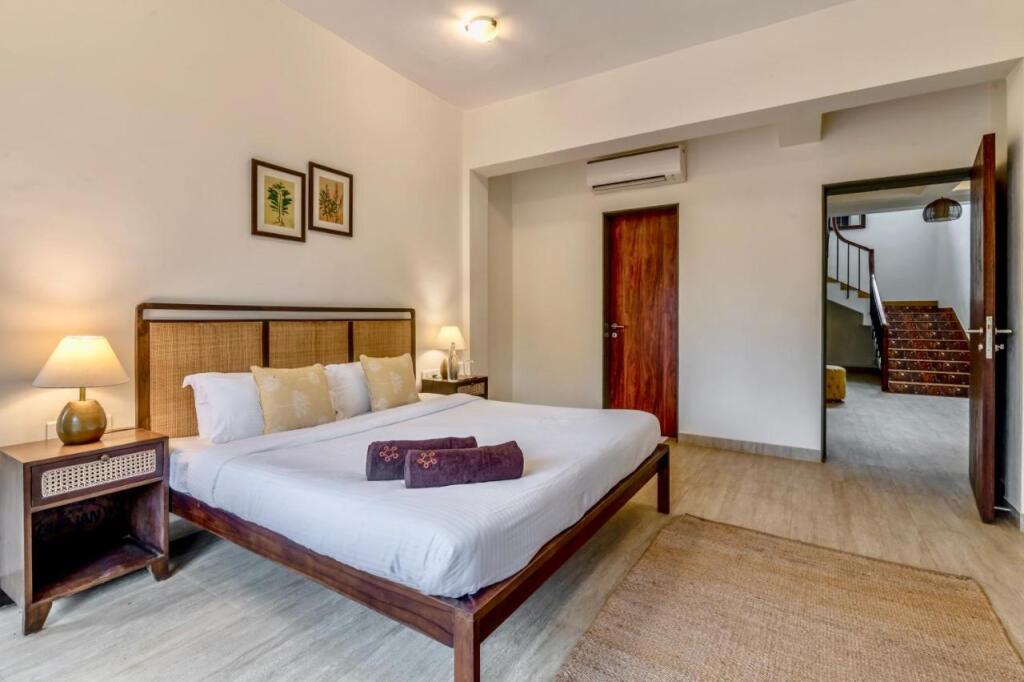 Киим: Saffronstays Boulevard Stonehouse, Lonavala