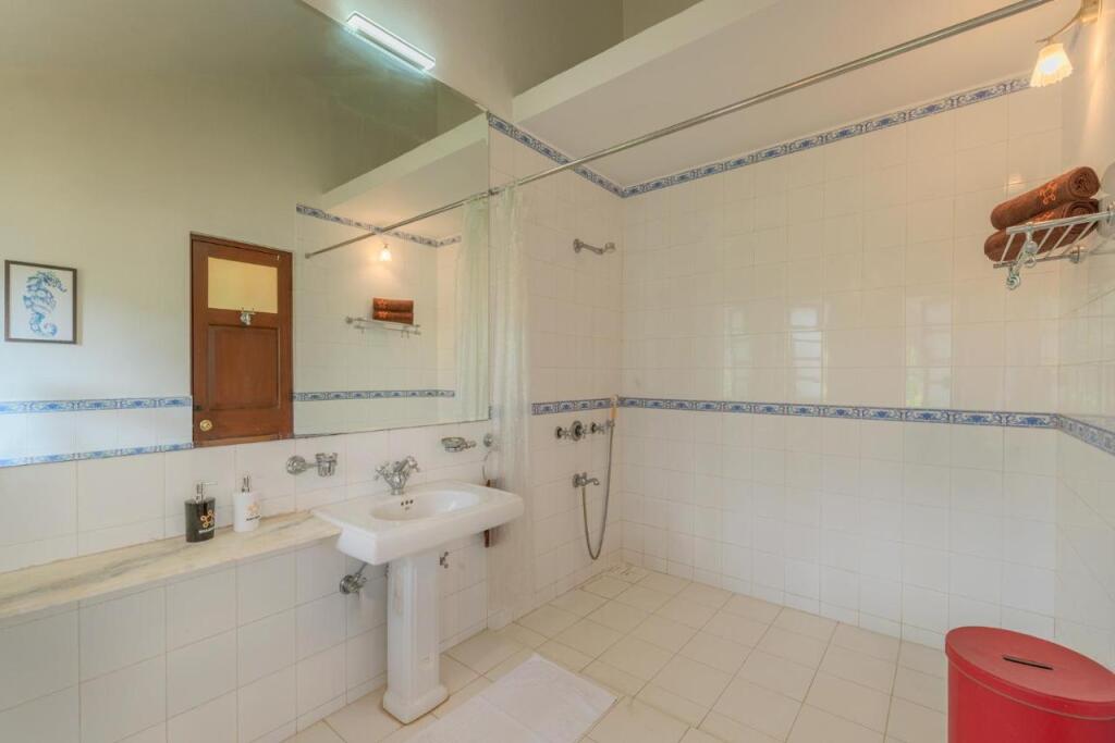 Хандала: SaffronStays Moira, Kamshet