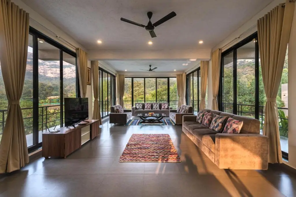 Хандала: Saffronstays Mountain Aer, Karjat