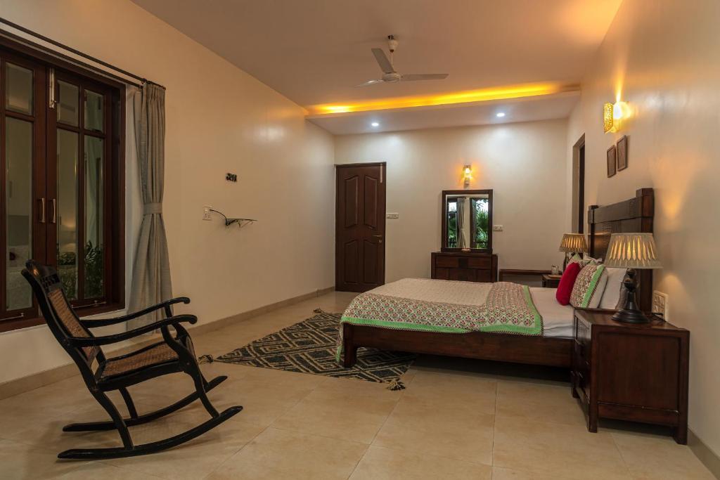 Хандала: SaffronStays Ananya, Karjat - pet-friendly pool villa with a party deck and games