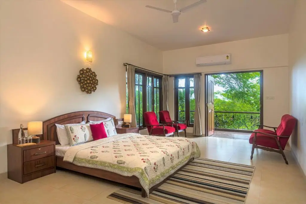 Хандала: SaffronStays Ananya, Karjat - pet-friendly pool villa with a party deck and games