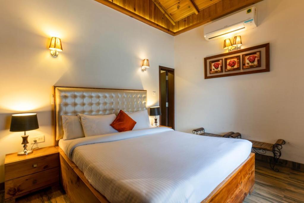 Наинитал: Saffronstays Gardens On The Lake, Bhimtal - Pet-Friendly Garden Villa By The Lake
