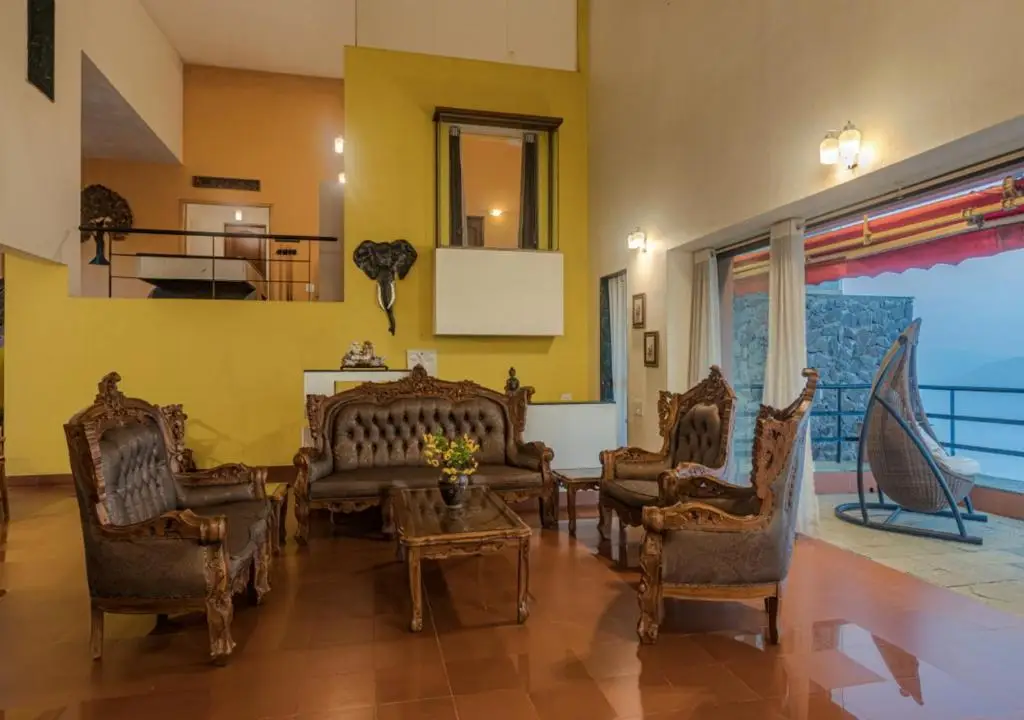Олд-Махабалешвар: SaffronStays Aurelia - Balinese villa with breathtaking valley views