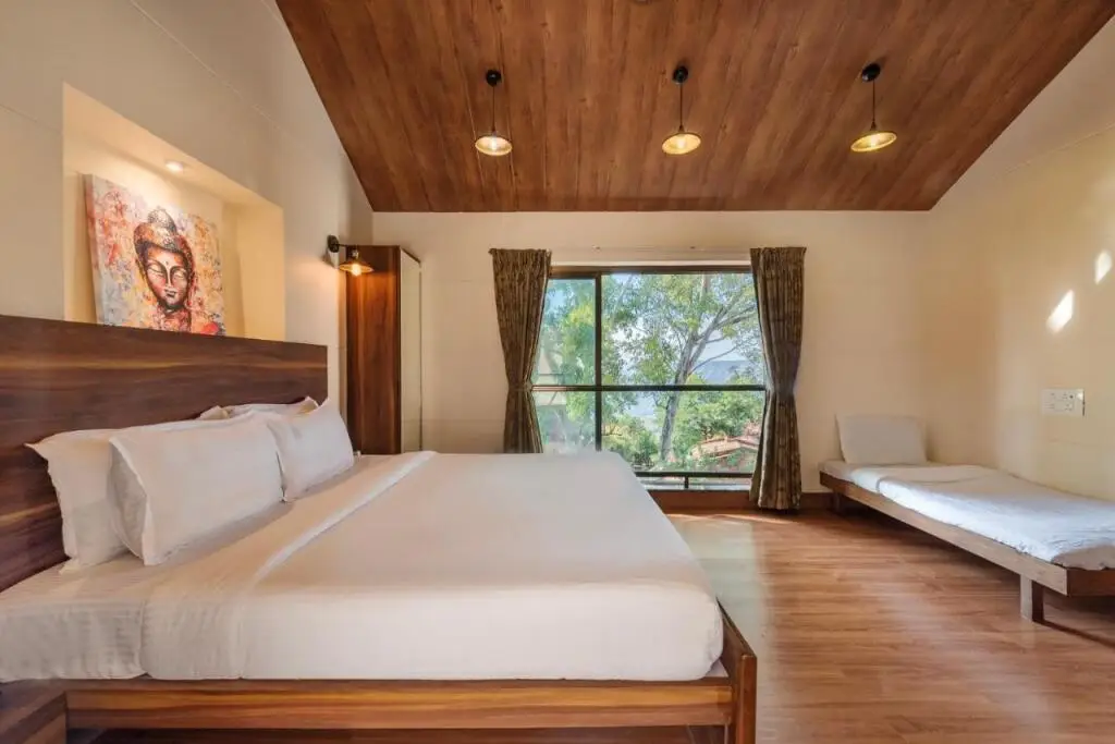 Олд-Махабалешвар: SaffronStays Casa Tranquil, Panchgani - pet-friendly veg only pool villa
