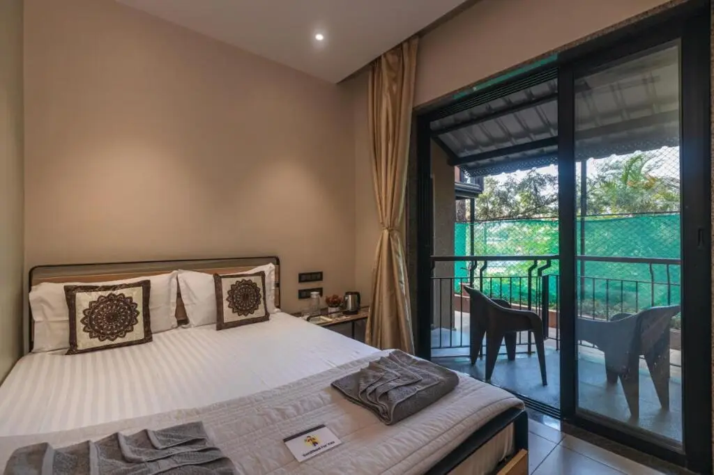 Олд-Махабалешвар: SaffronStays Cinco Elementos, Panchgani - stunning valley view pool villa