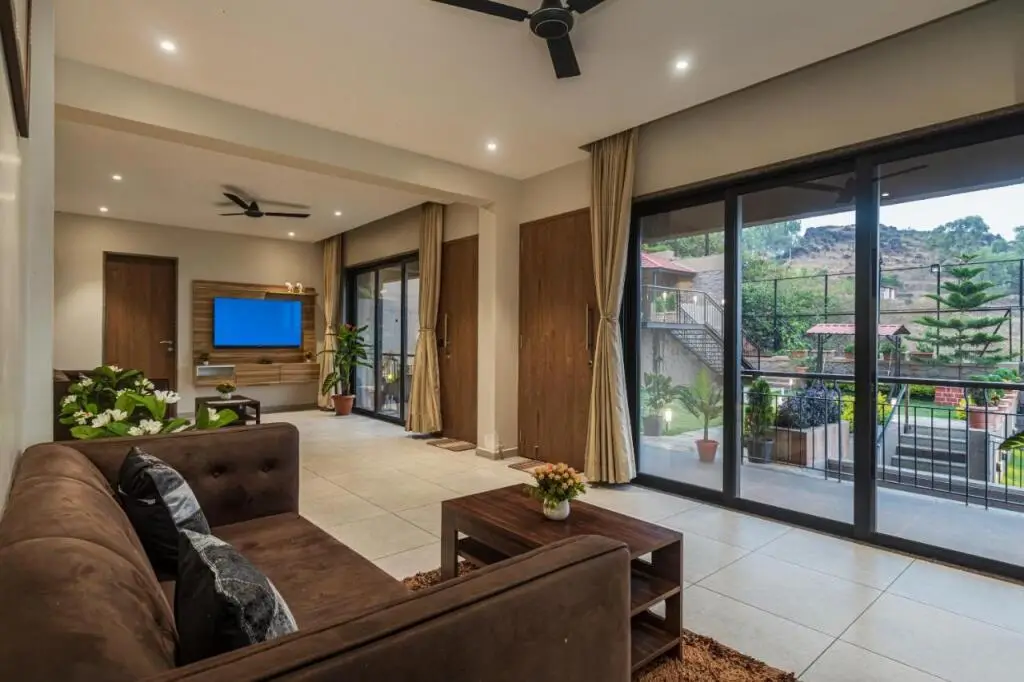 Олд-Махабалешвар: SaffronStays Cinco Elementos, Panchgani - stunning valley view pool villa
