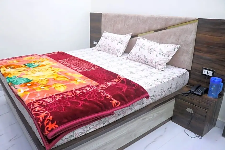 Крепость Jhansi: Hotel Khatri Palace
