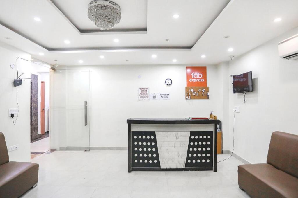 FabExpress Royal Stay — фото 1