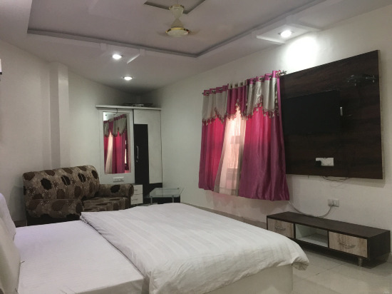 Крепость Jhansi: Hotel Sukh Sagar