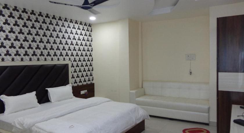 Крепость Jhansi: Hotel Prakshi Palace