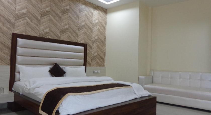 Крепость Jhansi: Hotel Prakshi Palace