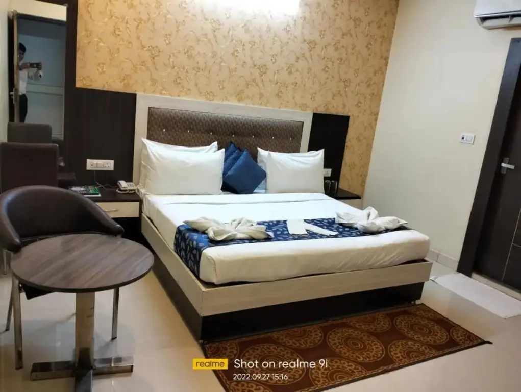 Крепость Jhansi: Green Leaf Hotel