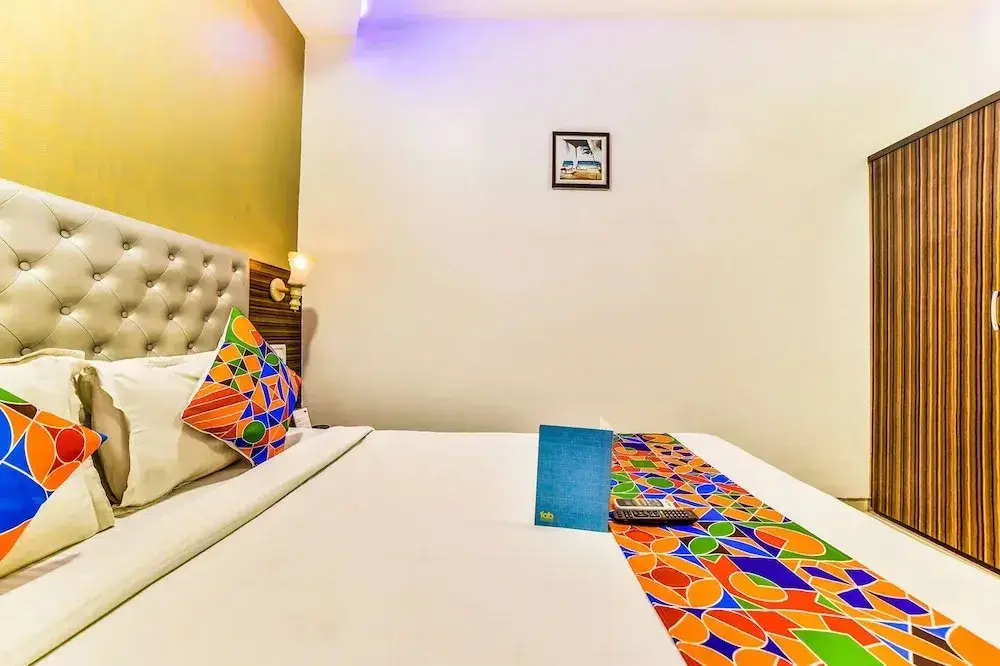 Мумбаи: Fabexpress Bently Palace