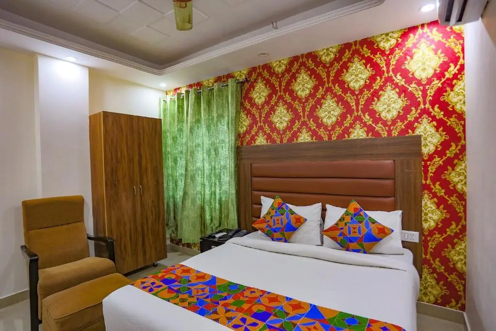 Нью-Дели: FabHotel Gross Inn Suites