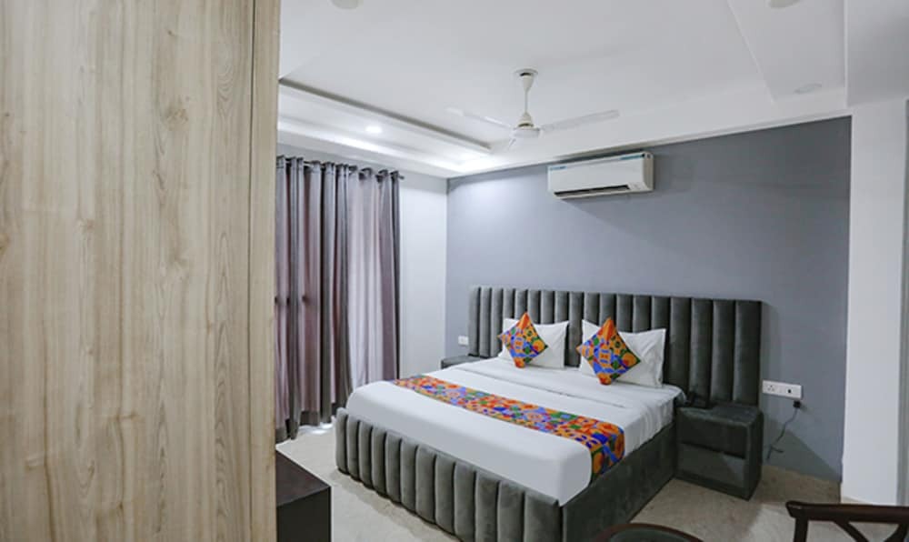 Нью-Дели: Fabexpress Dream Living