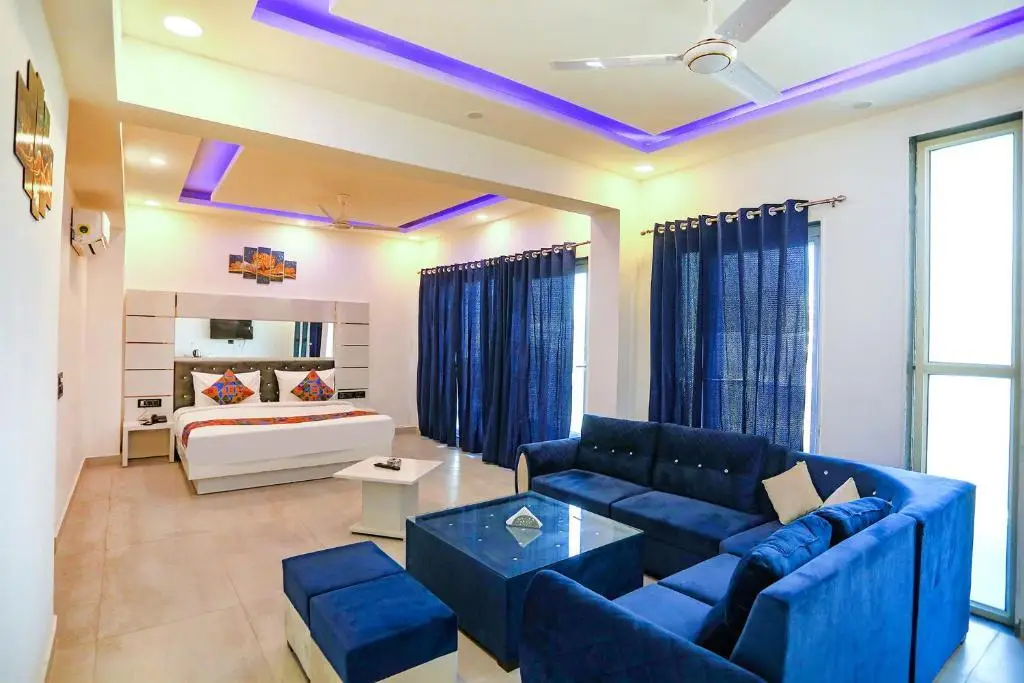Нойда: Fabexpress F9 Noida Sector 27