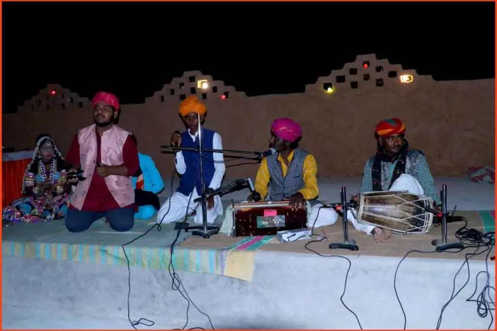 Кхури: Barna Desert Camp