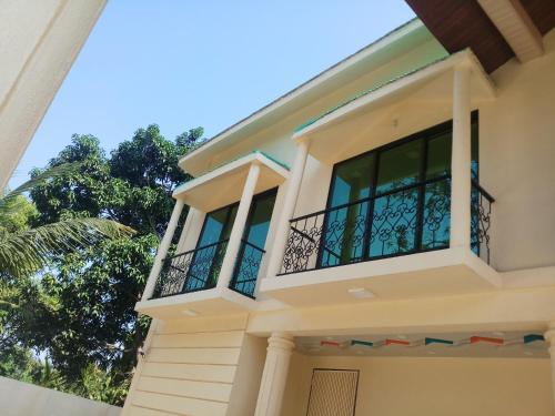 Киим: Heritage Villa