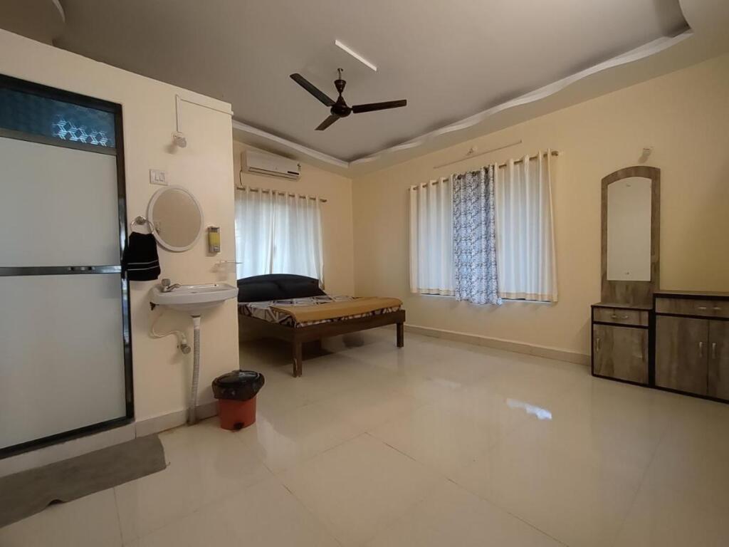 Киим: Opulence Resort Varsoli Alibaug