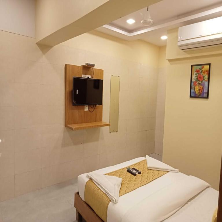 Мумбаи: Hotel New Sarah Inn, Andheri West