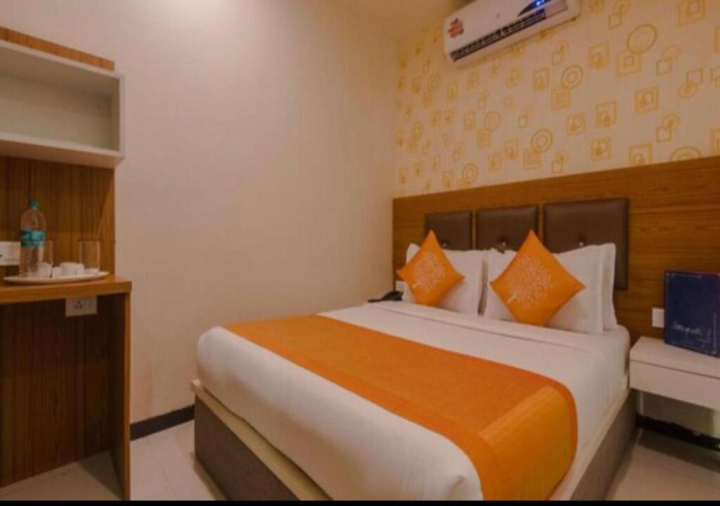 Мумбаи: Hotel Elite Continental- Near Mumbai International Airport Andheri East