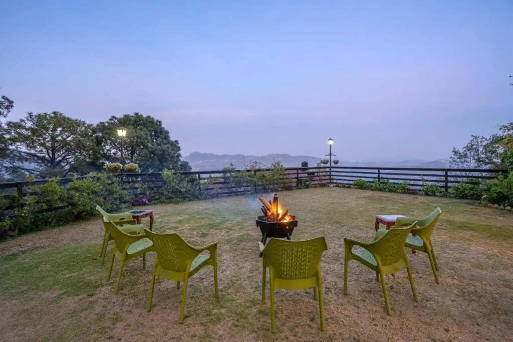 Мумбаи: Stayvista at Floradale 5bhk
