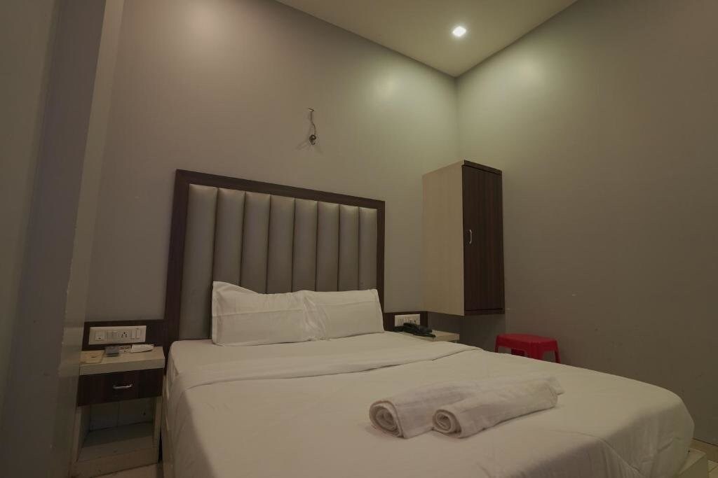 Мумбаи: Hotel Royal Orbit By Wb Inn