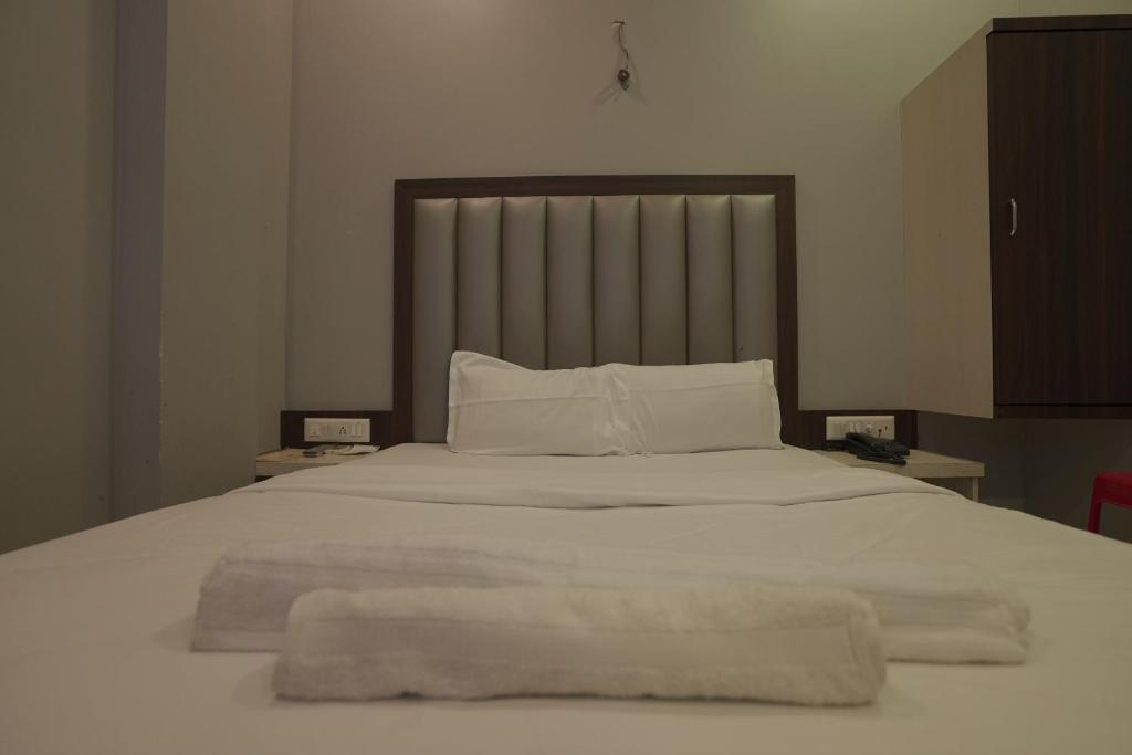 Мумбаи: Hotel Royal Orbit By Wb Inn