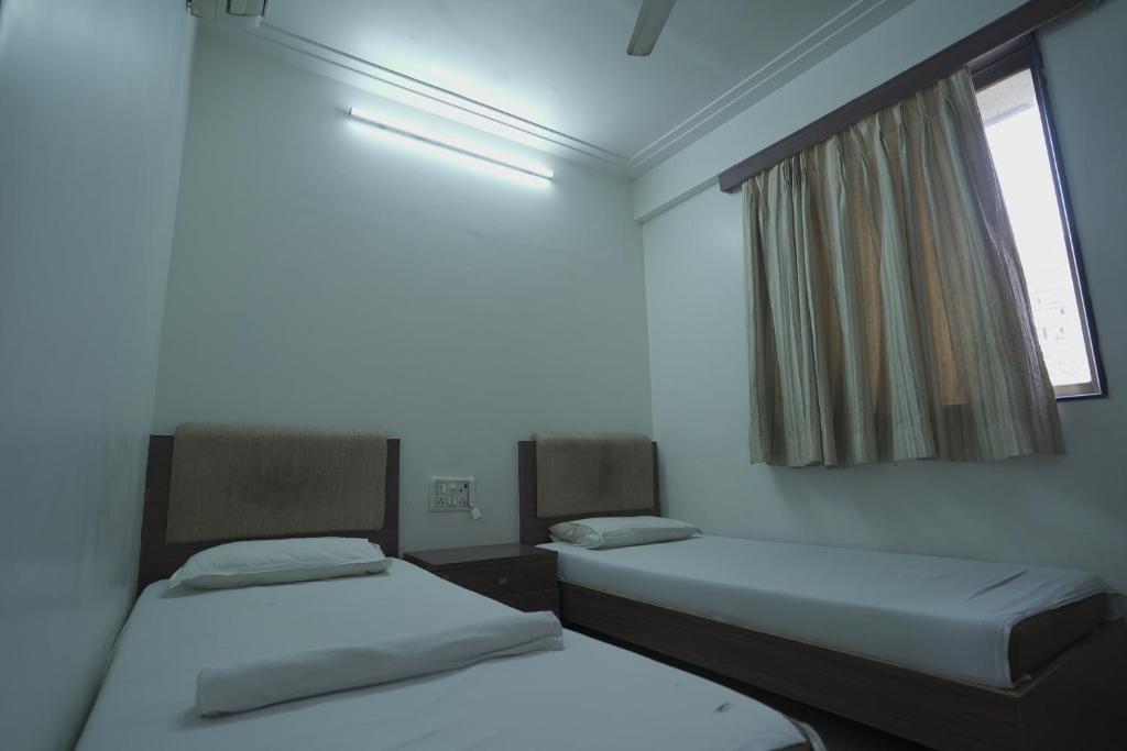 Мумбаи: Hotel Delight Inn By WB Inn