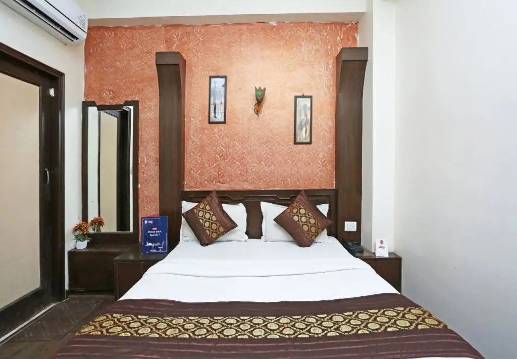 Hotel Delhi Continental — фото 1