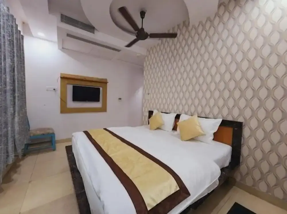 Нью-Дели: Hotel Royal Afghan