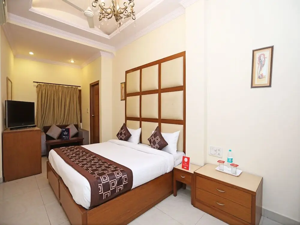 Нью-Дели: Capital O 10750 Hotel Vivek