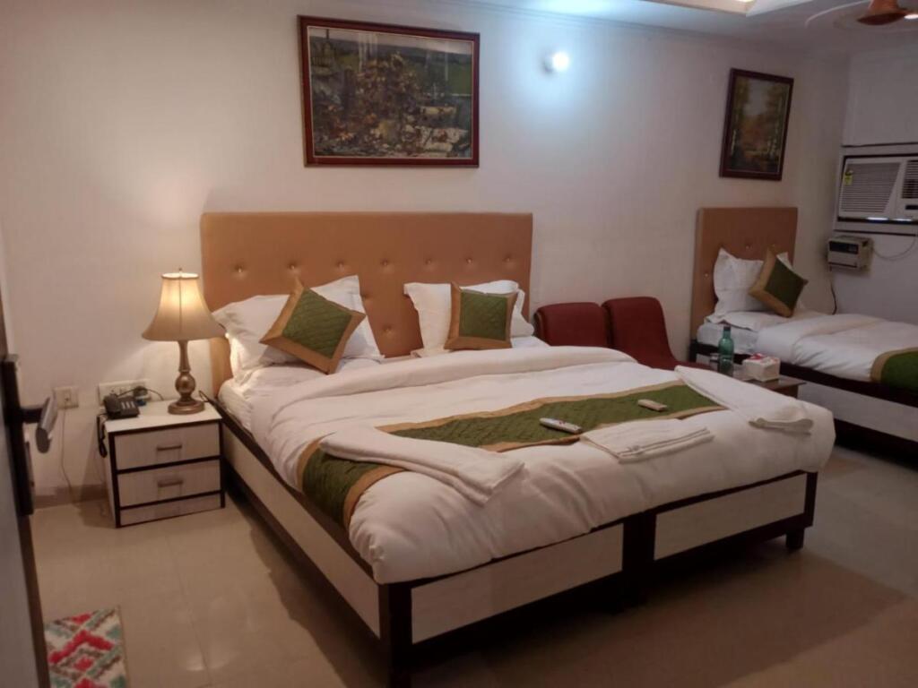 Нью-Дели: OYO 86155 Hotel Shyam(DEL3613)