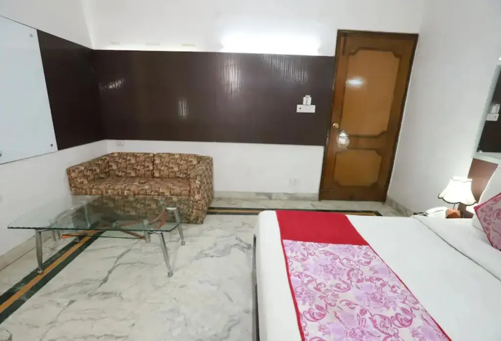 Нью-Дели: Hotel Shiv Shankara