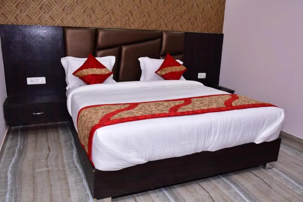 Нью-Дели: Hotel Royal inn igi