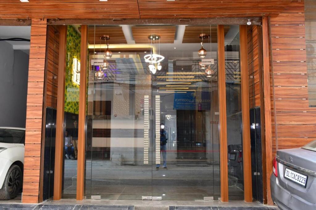 Hotel Royal inn igi — фото 1
