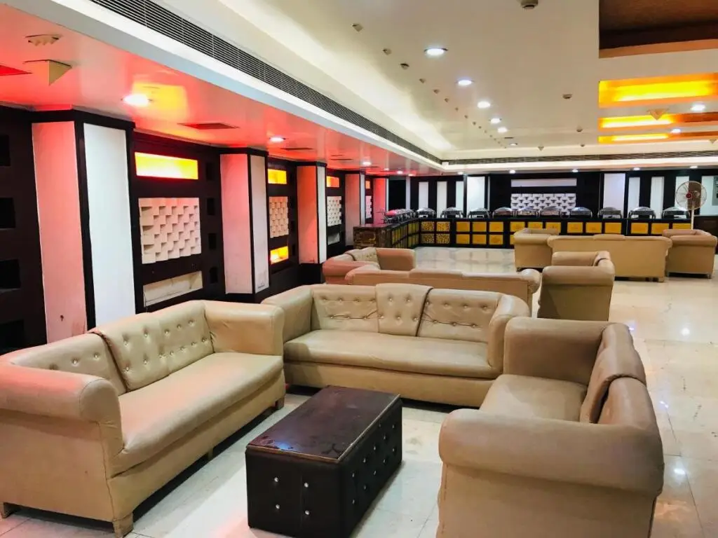 Oyo Townhouse 1100 Hotel Royal Stay — фото 1