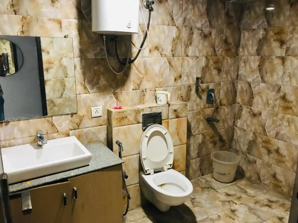 Нью-Дели: Oyo Townhouse 1100 Hotel Royal Stay