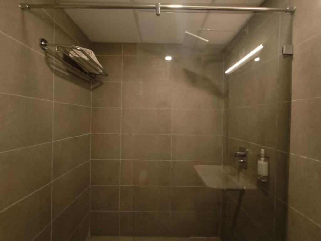 Нью-Дели: Townhouse Aerosky Grand Near Dwarka Sector 21 Metro Station