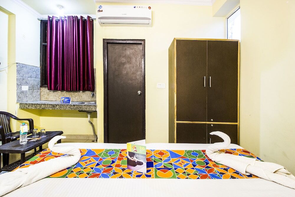 Airport Hotel Parikshit Palace — фото 1