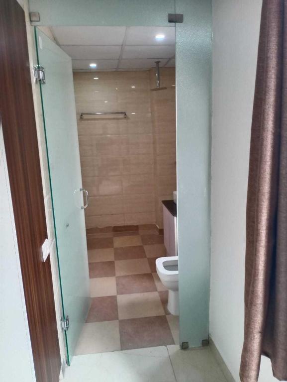 Нью-Дели: OYO 91484 Breeze Hotel