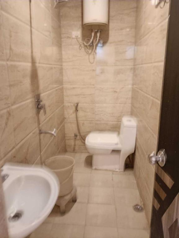 Нью-Дели: OYO 91484 Breeze Hotel
