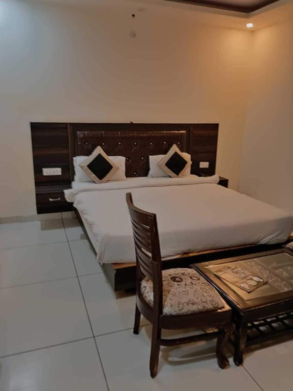 Нью-Дели: OYO 91484 Breeze Hotel