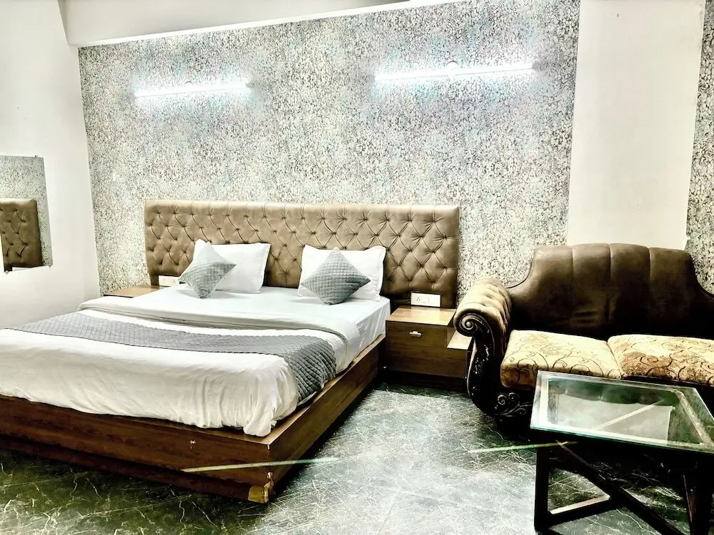 Нью-Дели: Hotel Pushpanjali