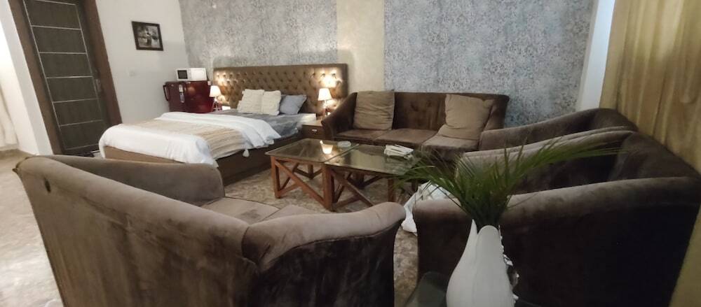 Нью-Дели: Hotel Pushpanjali