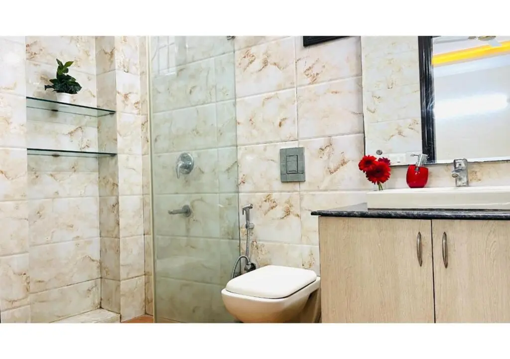 Нью-Дели: Bluo 2bhk - M Block Mkt Greater Kailash